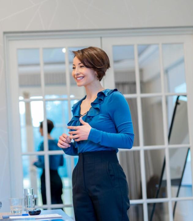 An example of positive body language