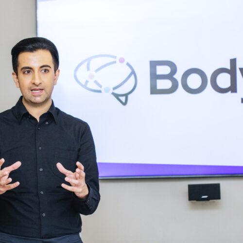 Body Talk coach demonstrating strong communication