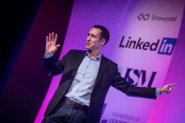 An example of commanding the room through open body language
